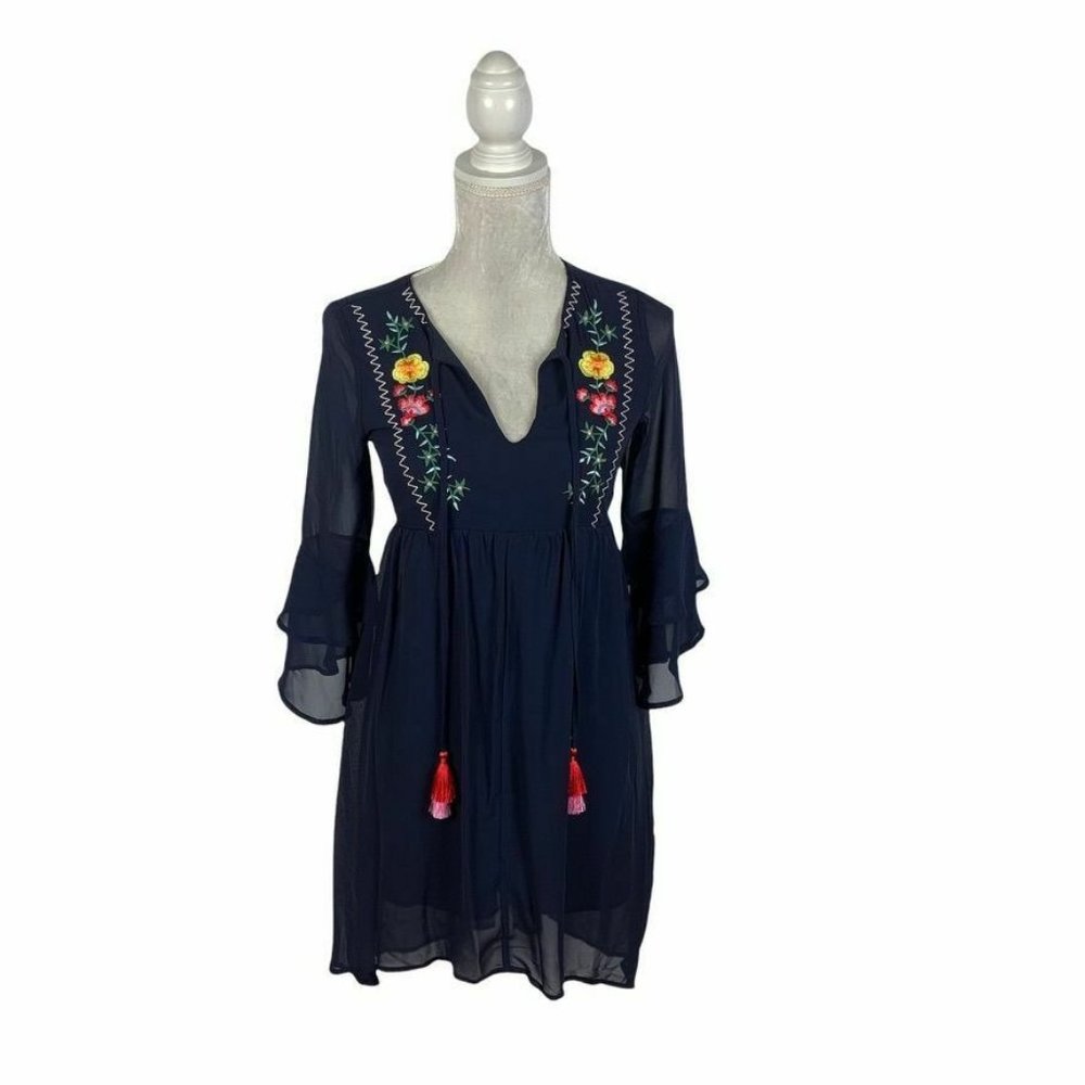 Sequin Hearts‎ Boho Embroidered Babydoll Dress Tassels Bell Sleeve Juniors S